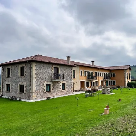 Rurales Aparthotel Sobremazas