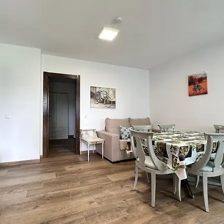 Rurales アパートホテル 4*